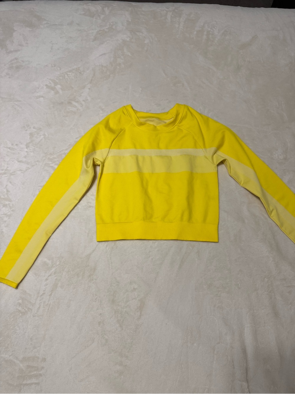 Women's Yellow Long-Sleeve Cropped Top